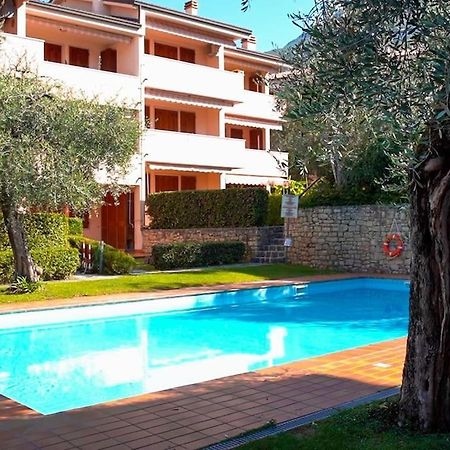 Giuly Beth'S House Apartment Brenzone sul Garda Bagian luar foto