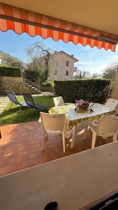 Giuly Beth'S House Apartment Brenzone sul Garda Bagian luar foto