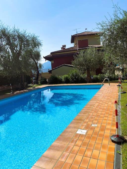 Giuly Beth'S House Apartment Brenzone sul Garda Bagian luar foto