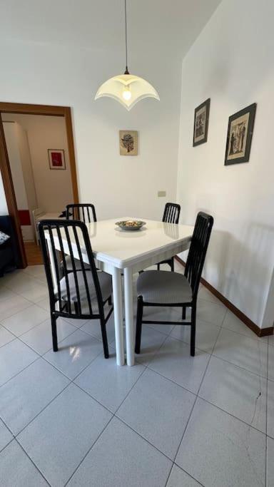 Giuly Beth'S House Apartment Brenzone sul Garda Bagian luar foto