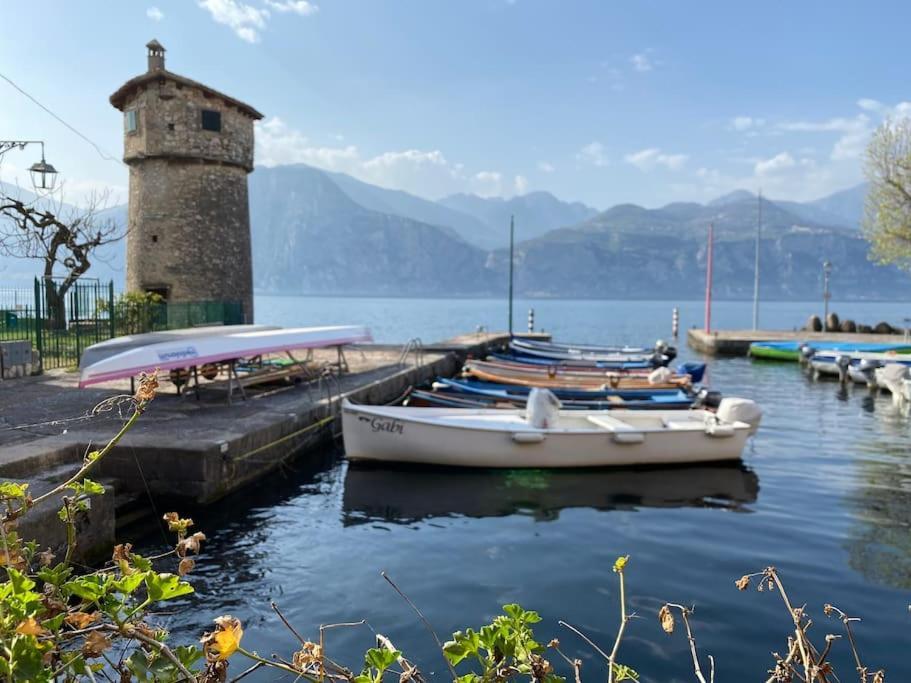 Giuly Beth'S House Apartment Brenzone sul Garda Bagian luar foto